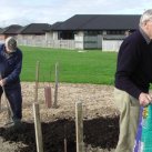 2016.09.29 Spreading mulch. Cambridge Tree Trust